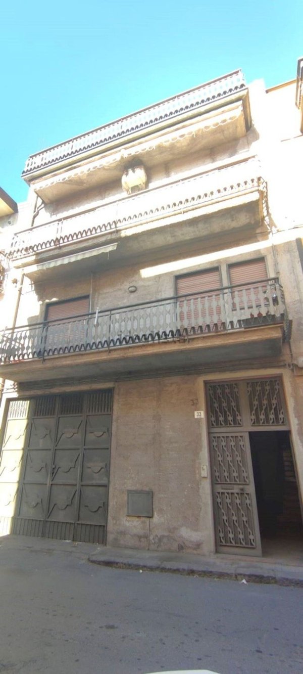appartamento in vendita a Paternò in zona Centro Storico