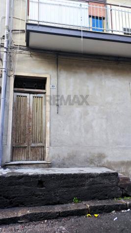 negozio in vendita a Paternò in zona Centro Storico