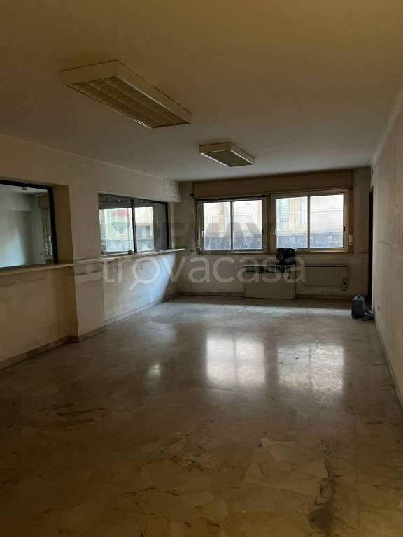 appartamento in vendita a Paternò in zona Centro Storico