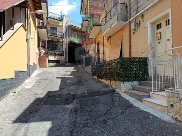 casa indipendente in vendita a Paternò in zona Centro Storico