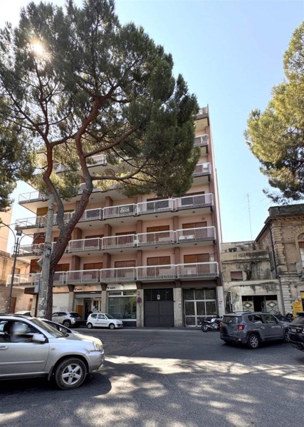 appartamento in vendita a Paternò in zona Centro Storico