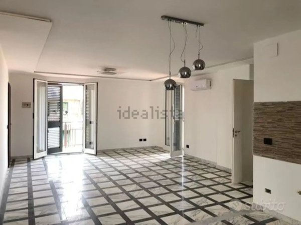 appartamento in vendita a Paternò in zona Centro Storico
