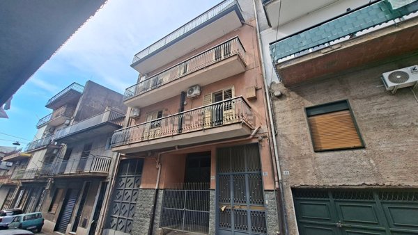 casa indipendente in vendita a Paternò in zona Centro Storico