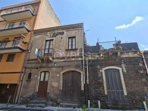 casa indipendente in vendita a Paternò in zona Centro Storico