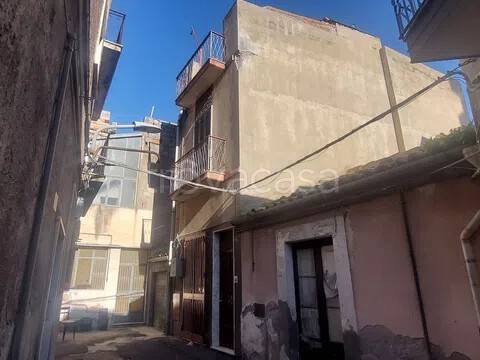 casa indipendente in vendita a Paternò in zona Centro Storico