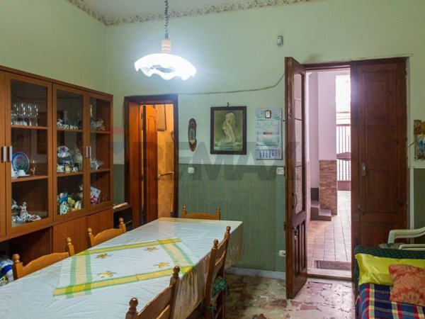 appartamento in vendita a Paternò in zona Centro Storico