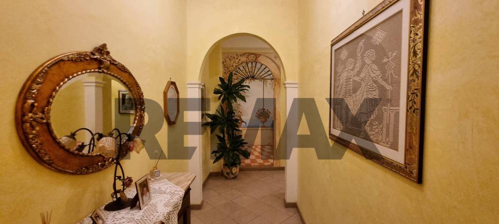 appartamento in vendita a Paternò in zona Centro Storico