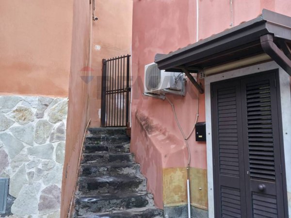 appartamento in vendita a Paternò in zona Centro Storico