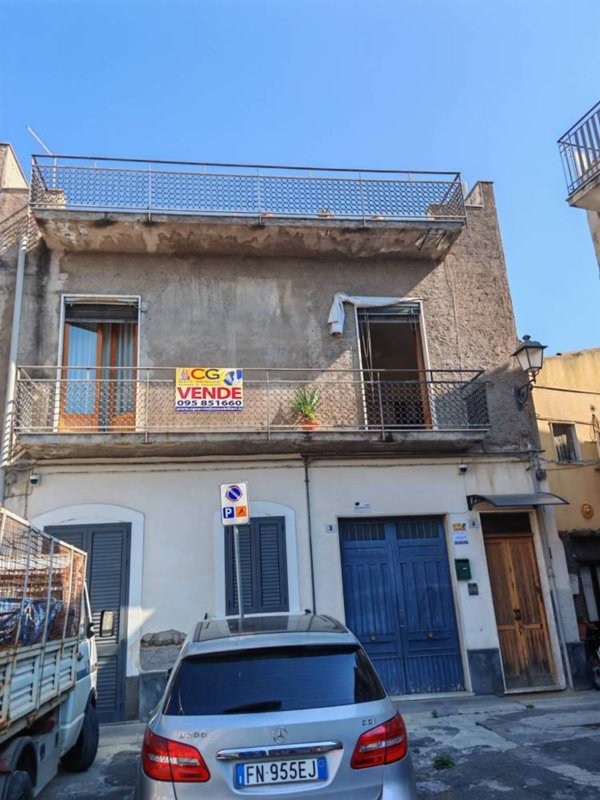 casa indipendente in vendita a Paternò in zona Centro Storico