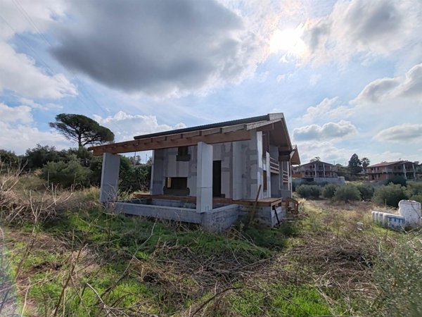 casa indipendente in vendita a Paternò in zona Sferro