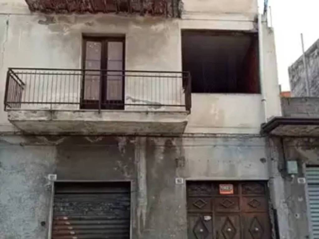 casa indipendente in vendita a Paternò in zona Centro Storico