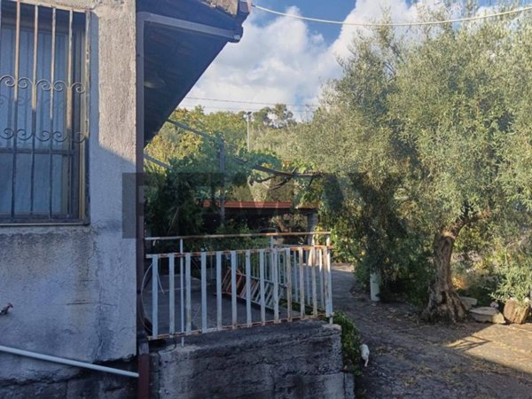 casa indipendente in vendita a Paternò