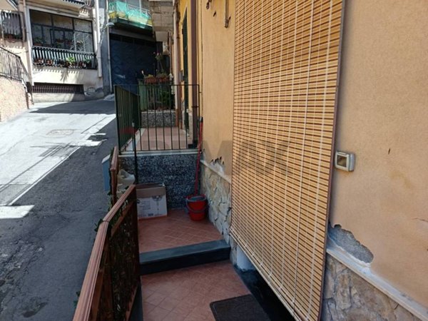 casa indipendente in vendita a Paternò in zona Centro Storico