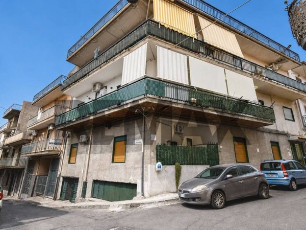 appartamento in vendita a Paternò in zona Centro Storico