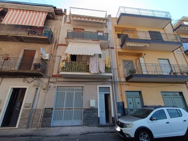appartamento in vendita a Paternò in zona Centro Storico