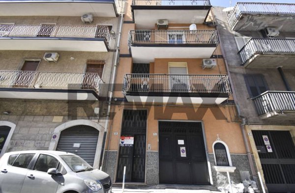 appartamento in vendita a Paternò in zona Centro Storico