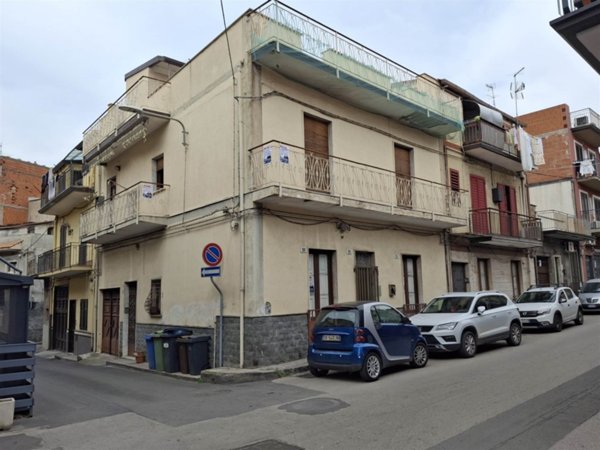 casa indipendente in vendita a Paternò in zona Centro Storico