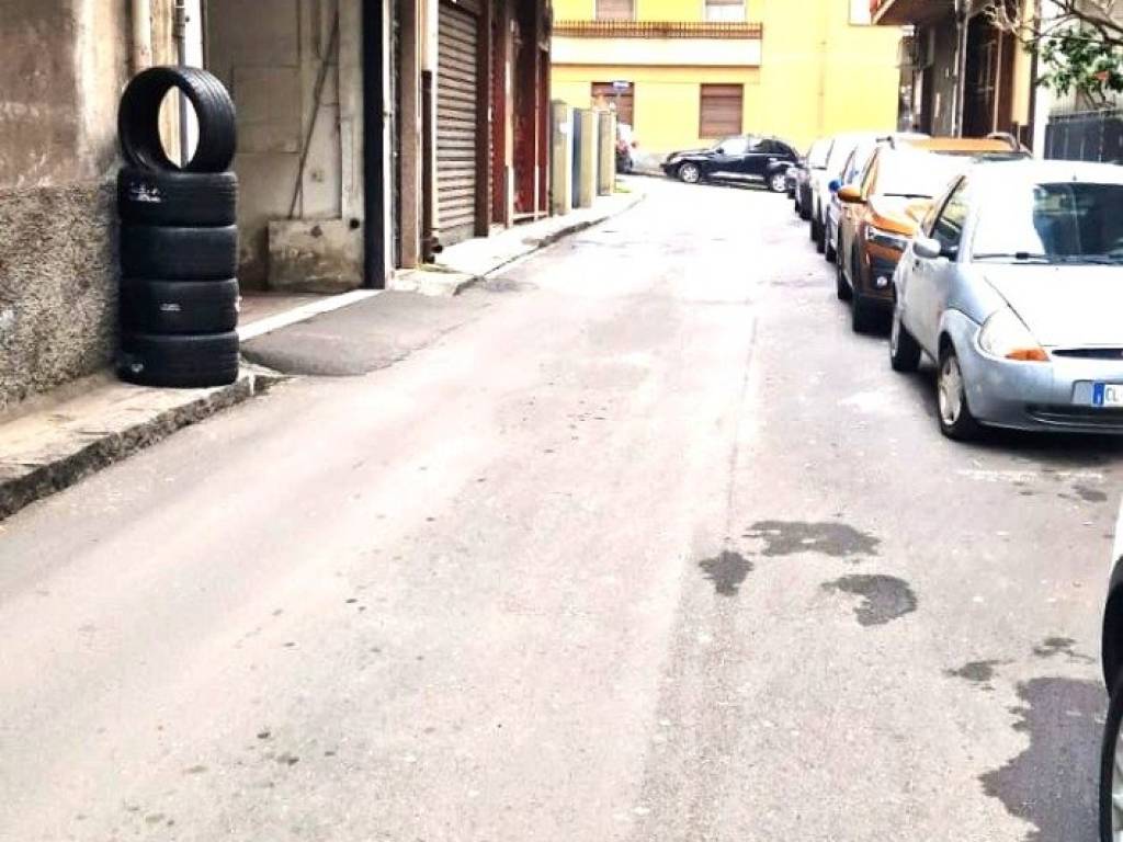 box auto in vendita a Paternò in zona Centro Storico