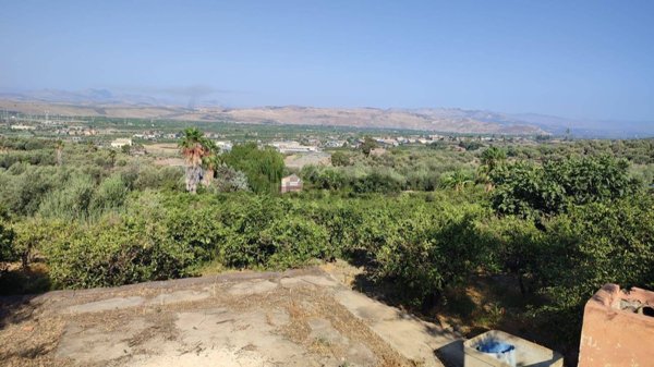 terreno in vendita a Paternò in zona Centro Storico