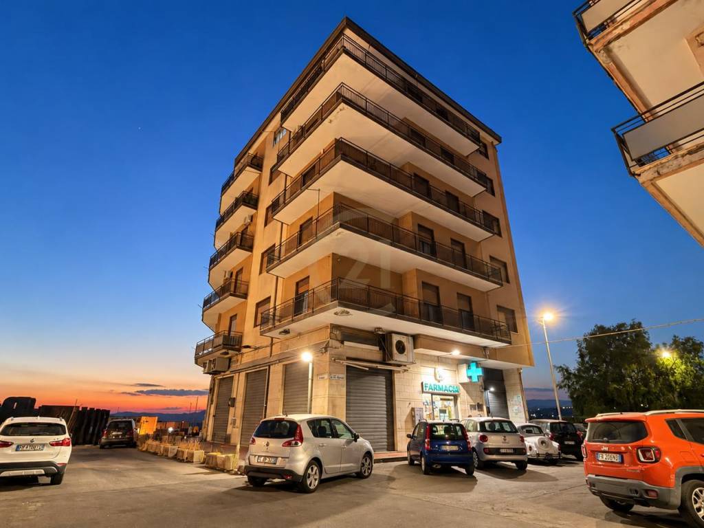 appartamento in vendita a Paternò in zona Centro Storico