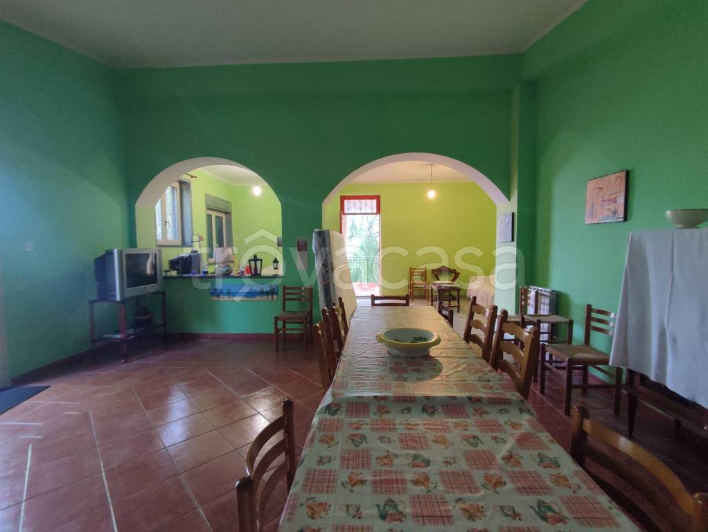 casa indipendente in vendita a Paternò in zona Sferro