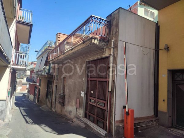 casa indipendente in vendita a Paternò in zona Centro Storico