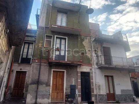 casa indipendente in vendita a Paternò in zona Centro Storico