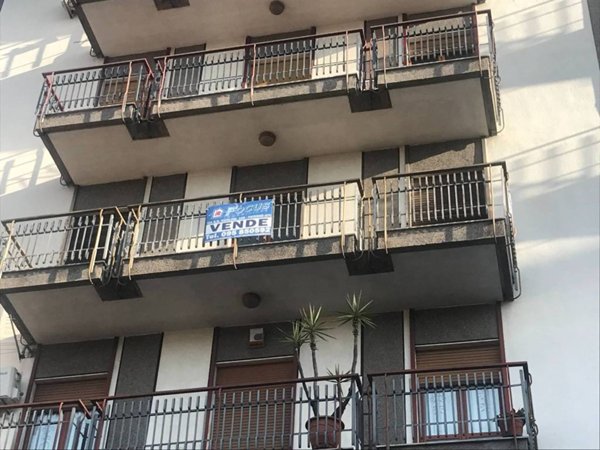 appartamento in vendita a Paternò in zona Centro Storico