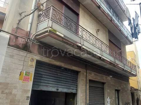 appartamento in vendita a Paternò in zona Centro Storico