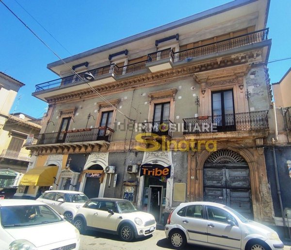 appartamento in vendita a Paternò in zona Centro Storico