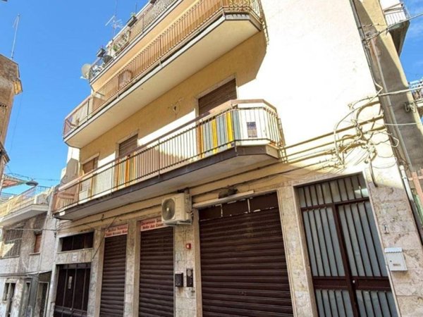 appartamento in vendita a Paternò in zona Centro Storico