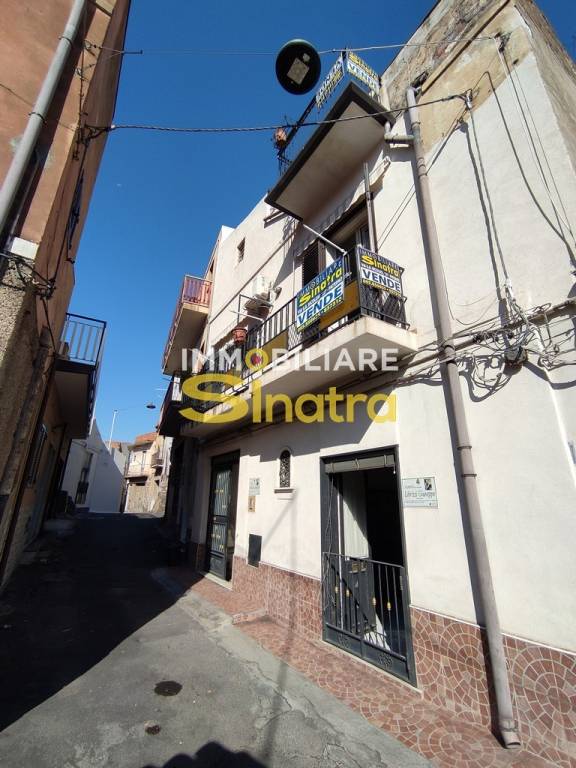 casa indipendente in vendita a Paternò in zona Centro Storico
