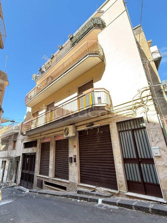 appartamento in vendita a Paternò in zona Centro Storico