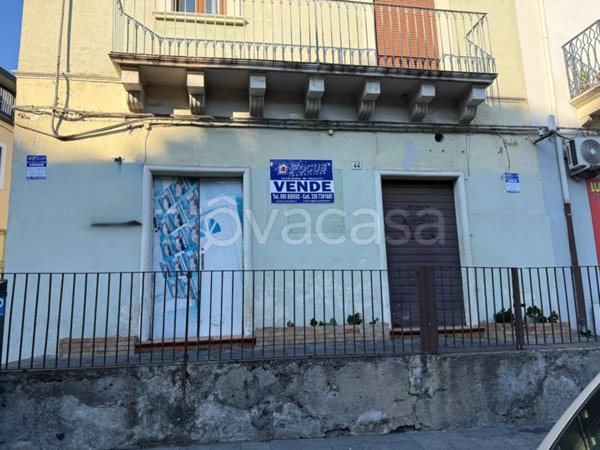 appartamento in vendita a Paternò in zona Centro Storico