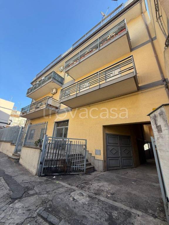 appartamento in vendita a Paternò in zona Centro Storico