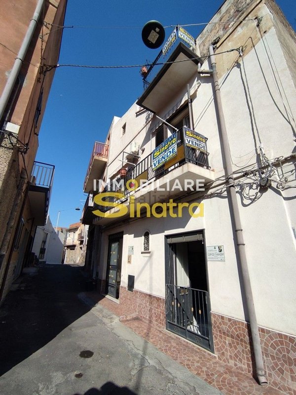 casa indipendente in vendita a Paternò in zona Centro Storico