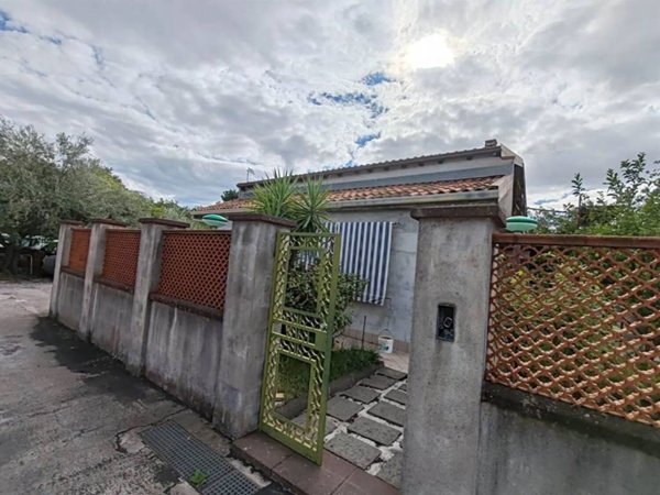 villa in vendita a Pedara