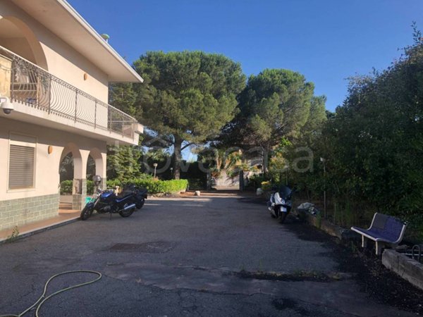 casa indipendente in vendita a Pedara