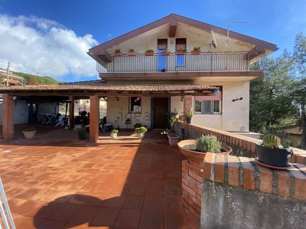 casa indipendente in vendita a Pedara