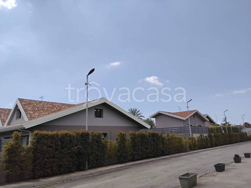 casa indipendente in vendita a Pedara