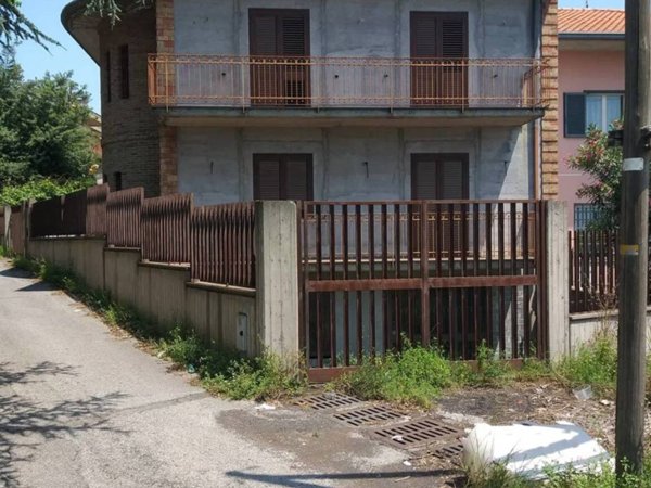 casa indipendente in vendita a Pedara