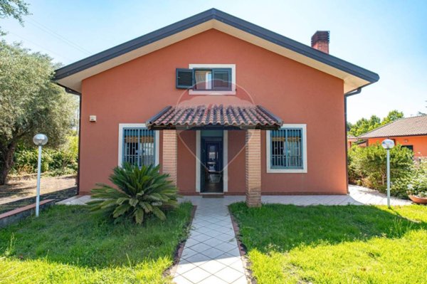 casa indipendente in vendita a Pedara