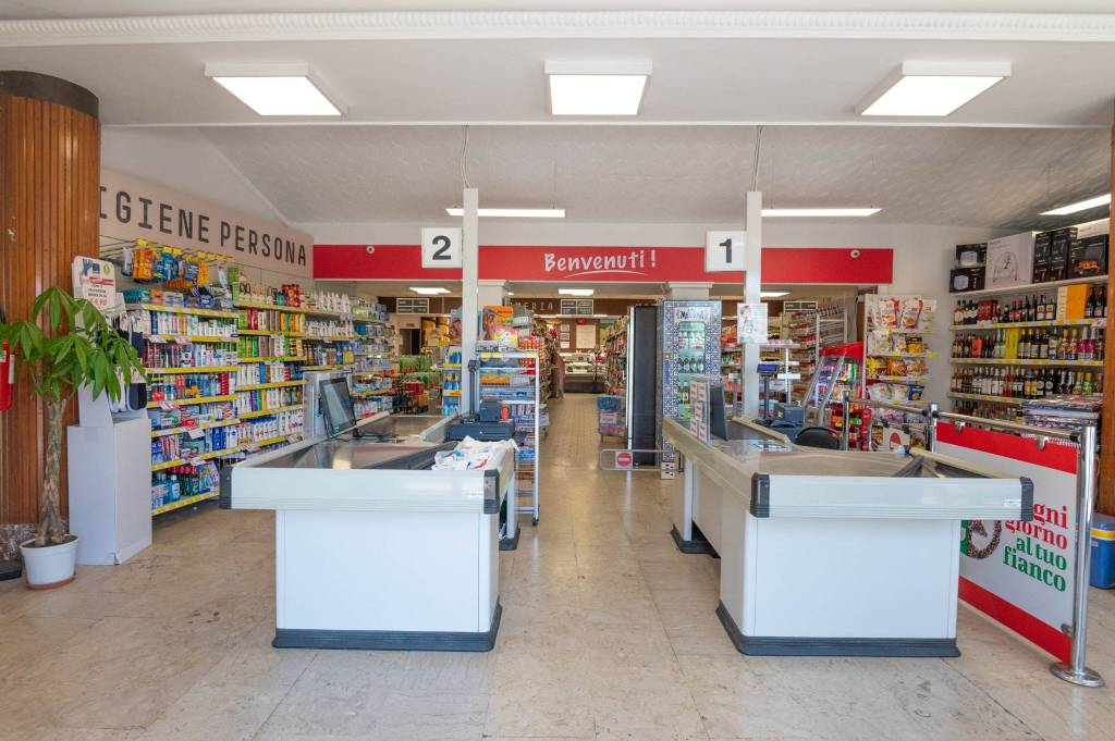 negozio in vendita a Pedara