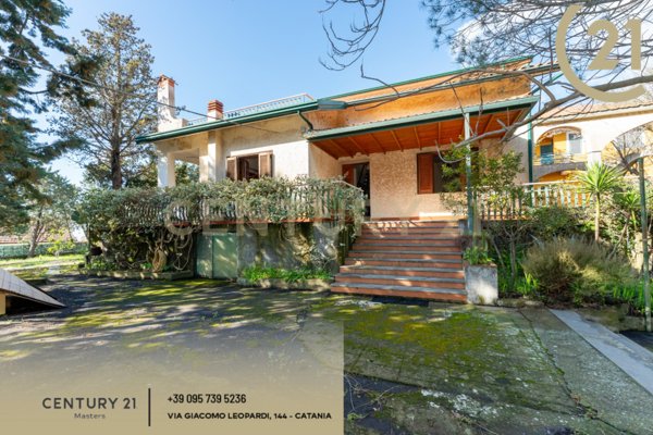 casa indipendente in vendita a Pedara