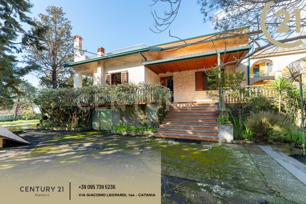 casa indipendente in vendita a Pedara