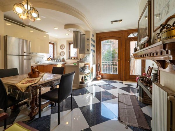 casa indipendente in vendita a Pedara
