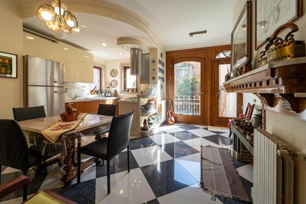 casa indipendente in vendita a Pedara