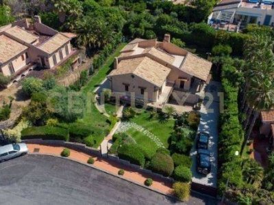 casa indipendente in vendita a Pedara