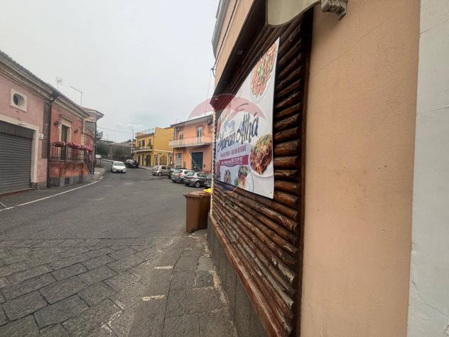 negozio in vendita a Pedara