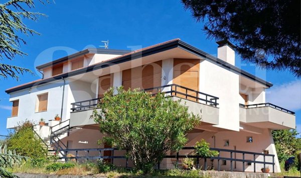 casa indipendente in vendita a Pedara